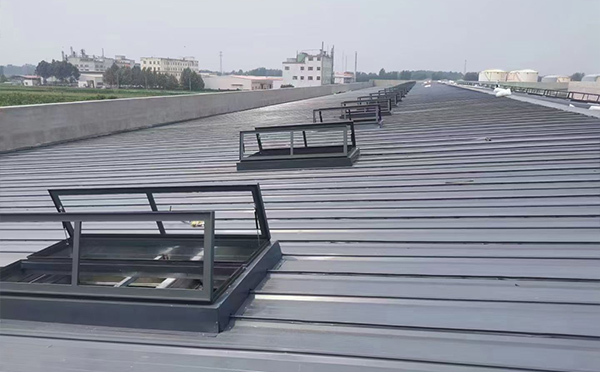 某中学室内体育馆延长排烟窗改造项目 某中学室内体育馆延长排烟窗改造项目