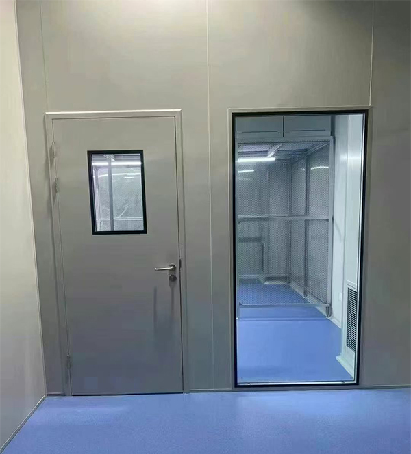 学校教学楼完成延长防火门标准化安装